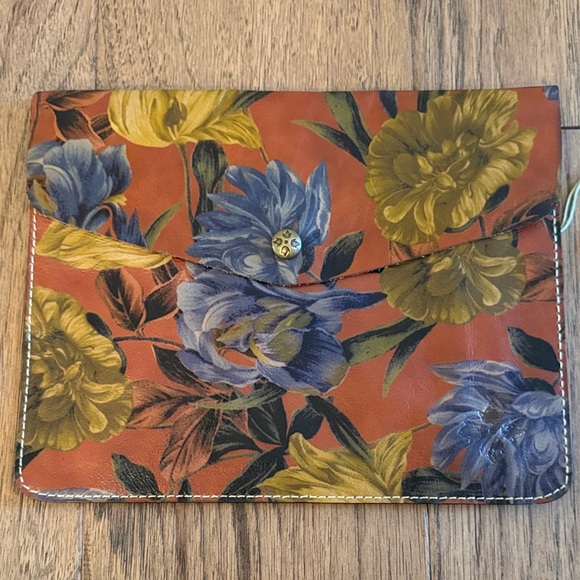 Patricia Nash Accessories - Patricia Nash Orange Floral iPad Case